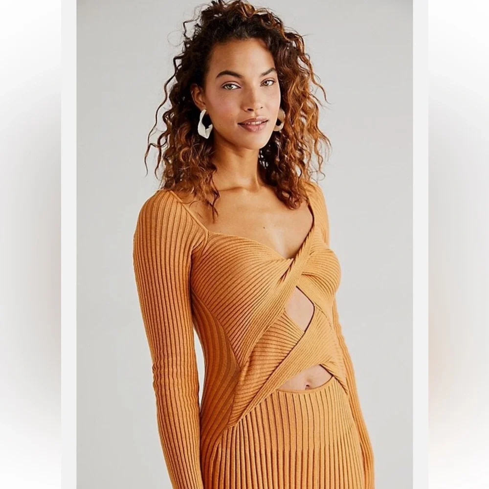 Free People bold stylish
